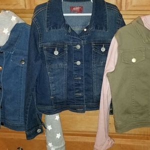 Brand new size 6-8 girls jackets and simmer dresse